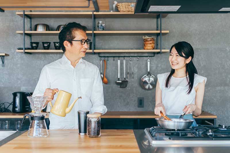 50代の婚活 再婚するメリットとデメリットを知ろう 50代婚活ラボ